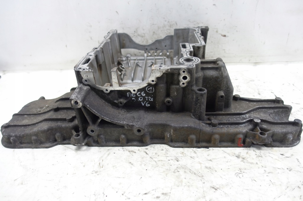 Купити Audi a6 c6 3.0 tdi піддон масляна 059103603an