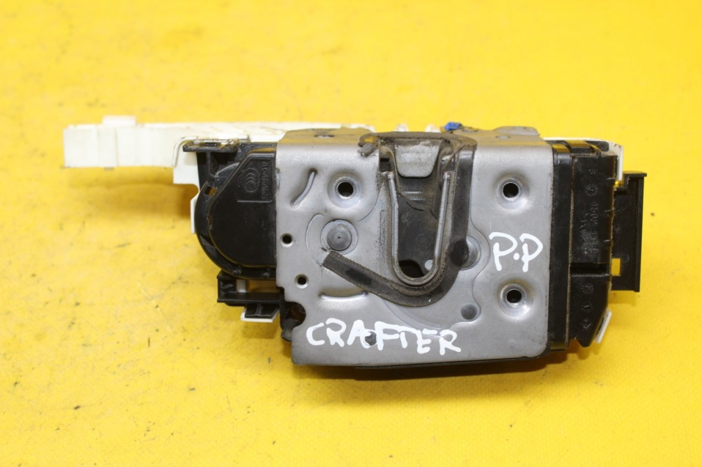 фото №1, Замок двері правий перед vw crafter a9067201735 4 pin