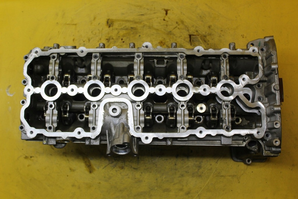 фото №13, Головка правая a8 d3 s8 s6 c6 5.2b 07l103374ab bsm