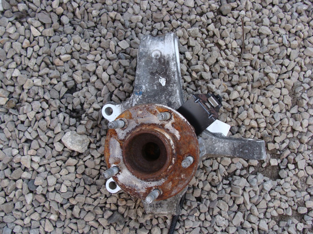 фото №1, Поворотный кулак левая chevrolet corvette c6 !!