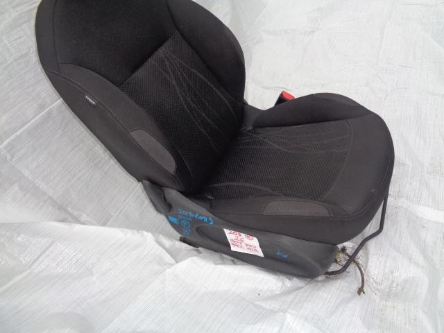 фото №5, Peugeot 208 сиденье правый передний перед