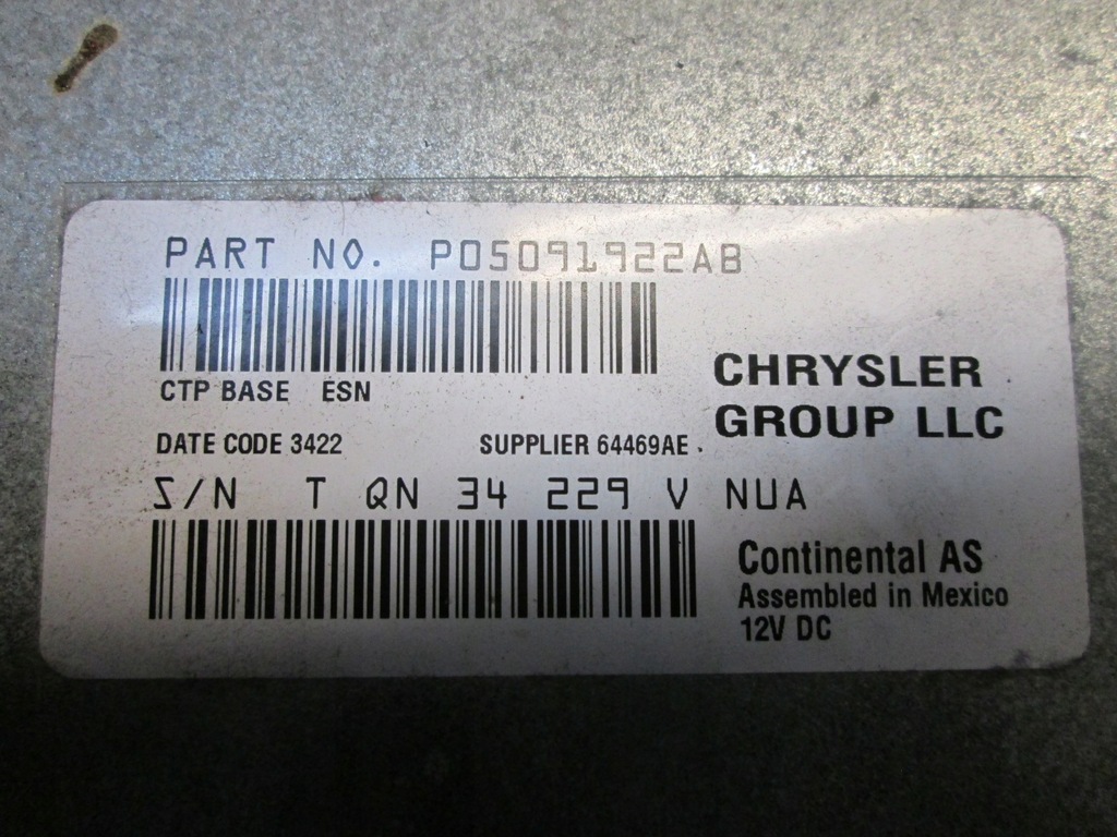 фото №3, Dodge charger 2014 p05091922ab считыватель cd радио