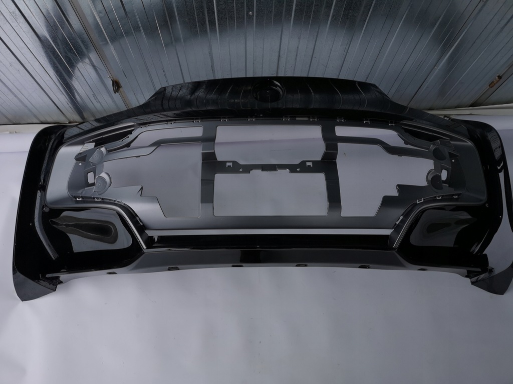 фото №1, Bmw i8 - бампер задняя задний polecam