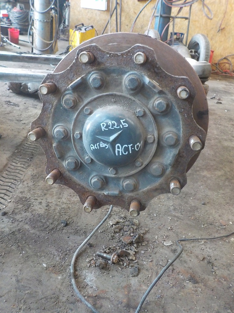 фото №3, Actros 1840 10 шпилька балка подвеска перед