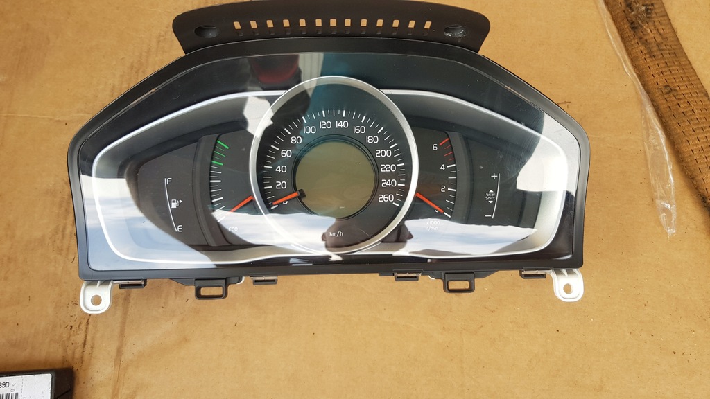 фото №1, Прилади лічильник volvo 31327747