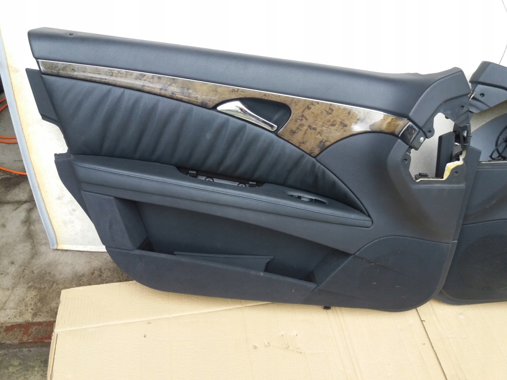 фото №2, Оббивка обшивка двері перед l/r mercedes w211 uk