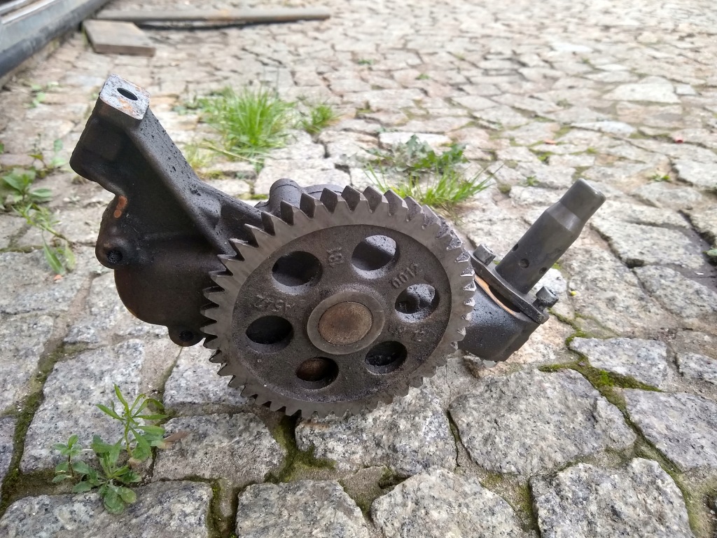 фото №1, Mercedes actros mp3 e5 насос оливи 5421810020