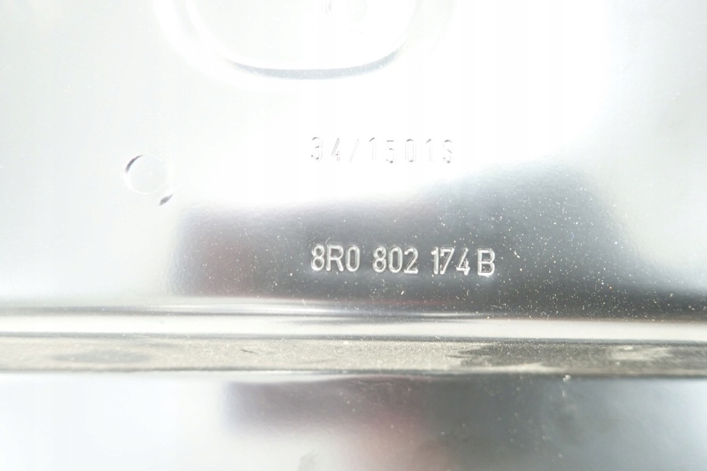 фото №7, Audi q5 16-17 кронштейн крыла с правой стороны