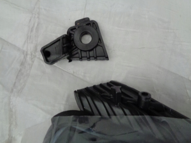 фото №4, Renault оригинальный номер 260100033r лампа передняя