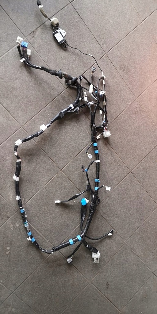 фото №1, Джгут кришки lexus rx450h