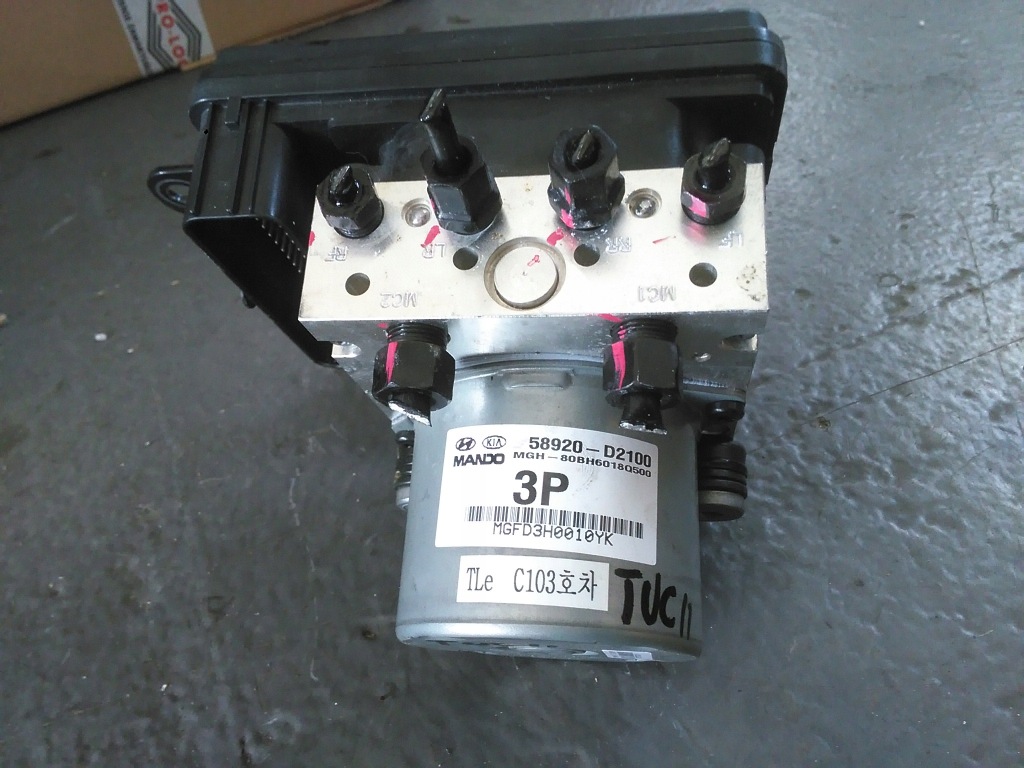 фото №1, Hyundai tucson ii 2015- насос abs 58920-d2100