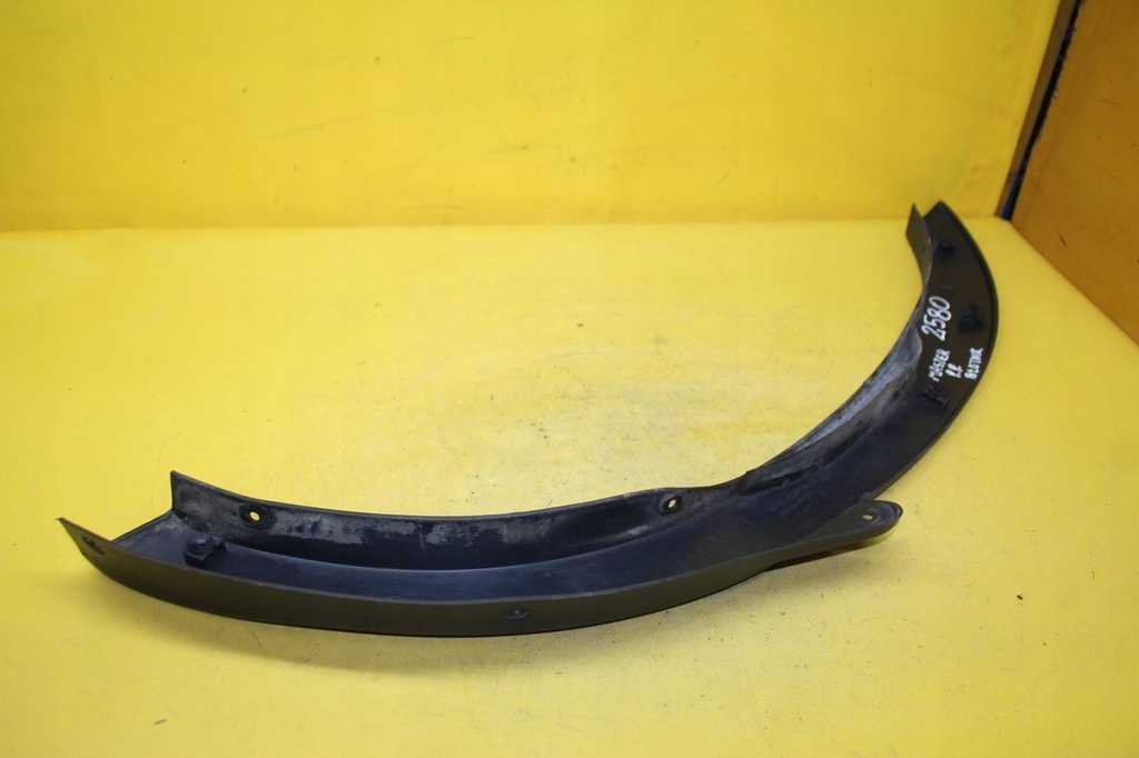 фото №7, Молдинг крила правий перед master ii 7701692571