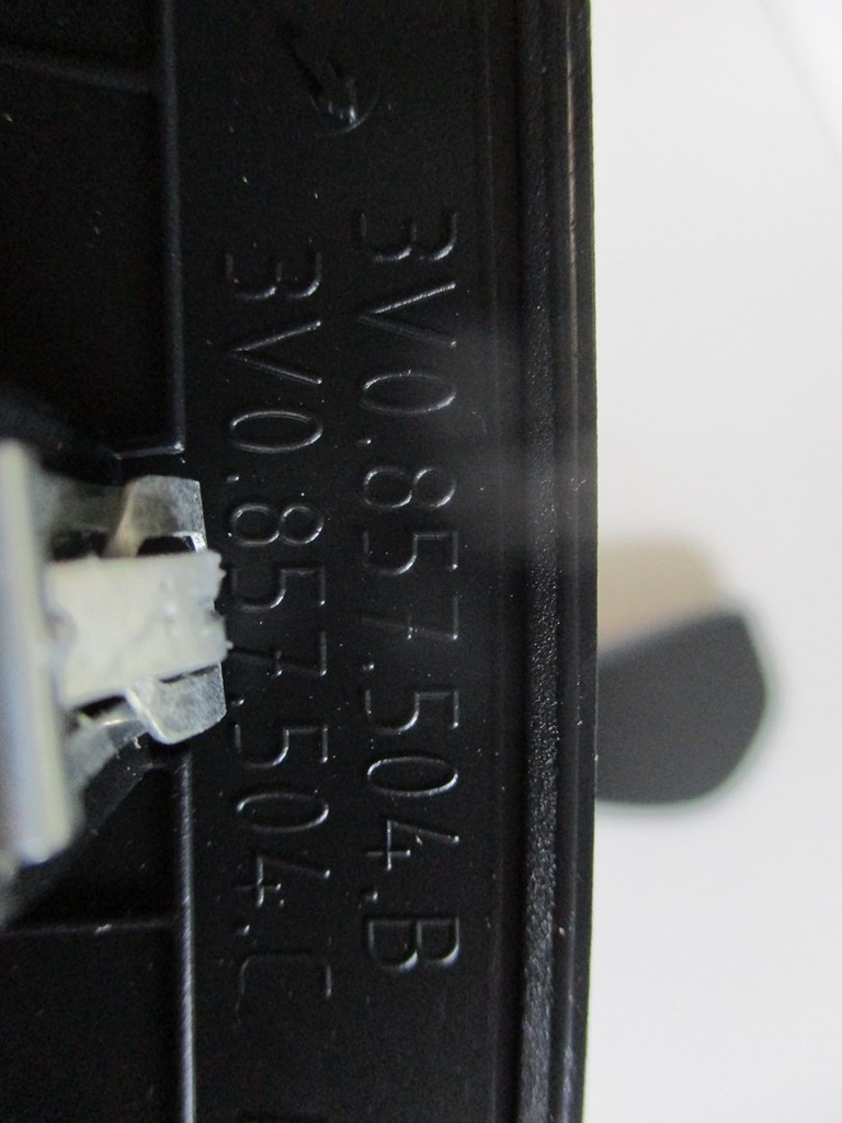 фото №4, Защита консоли skoda superb 3v0 18r 3v0857504b