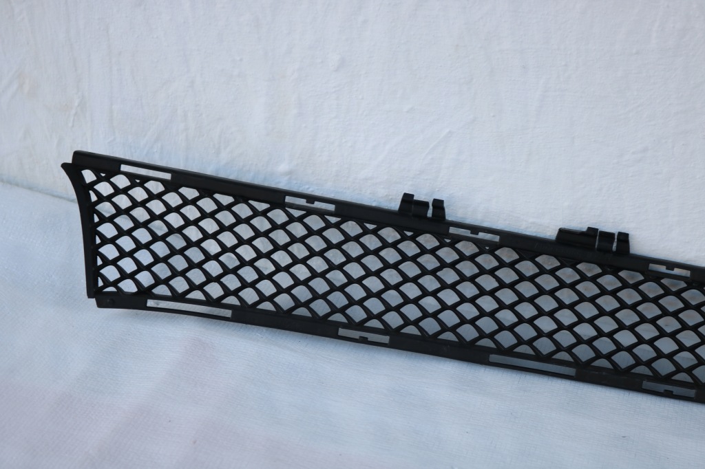 фото №11, Mercedes w213 решётка бампера средняя a2138850622 ,