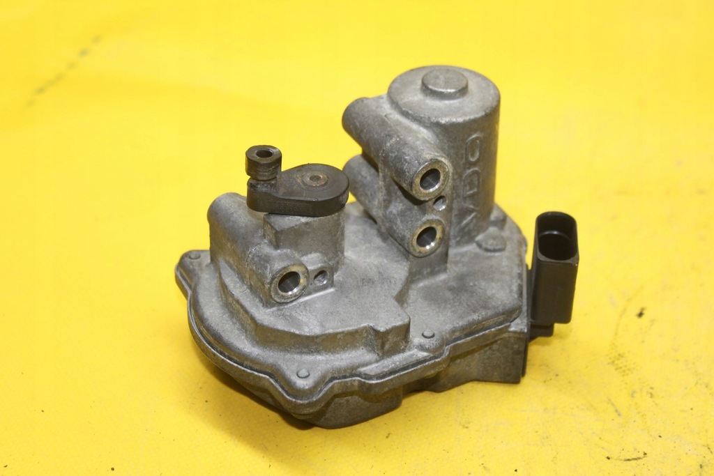 фото №1, Регулятор коллектор audi a8 d3 4.0 tdi 057129086h