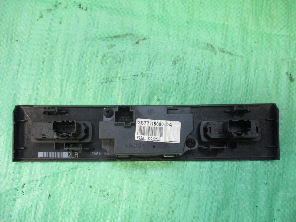 фото №4, Ford mondeo mk3 рамка годинник вимикачі