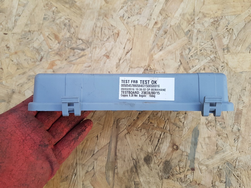 фото №3, Alfa romeo giulia крышка предохранителей