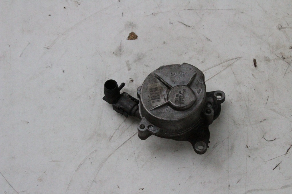 фото №1, Насос вакуум renault trafic 8200520476