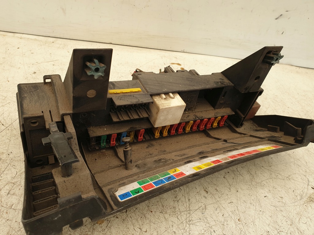 фото №1, Коробка запобіжників renault express/rapid 1.4