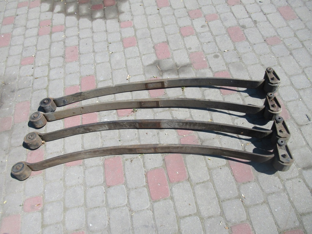 фото №1, Crafter sprinter lagi ресора щітка