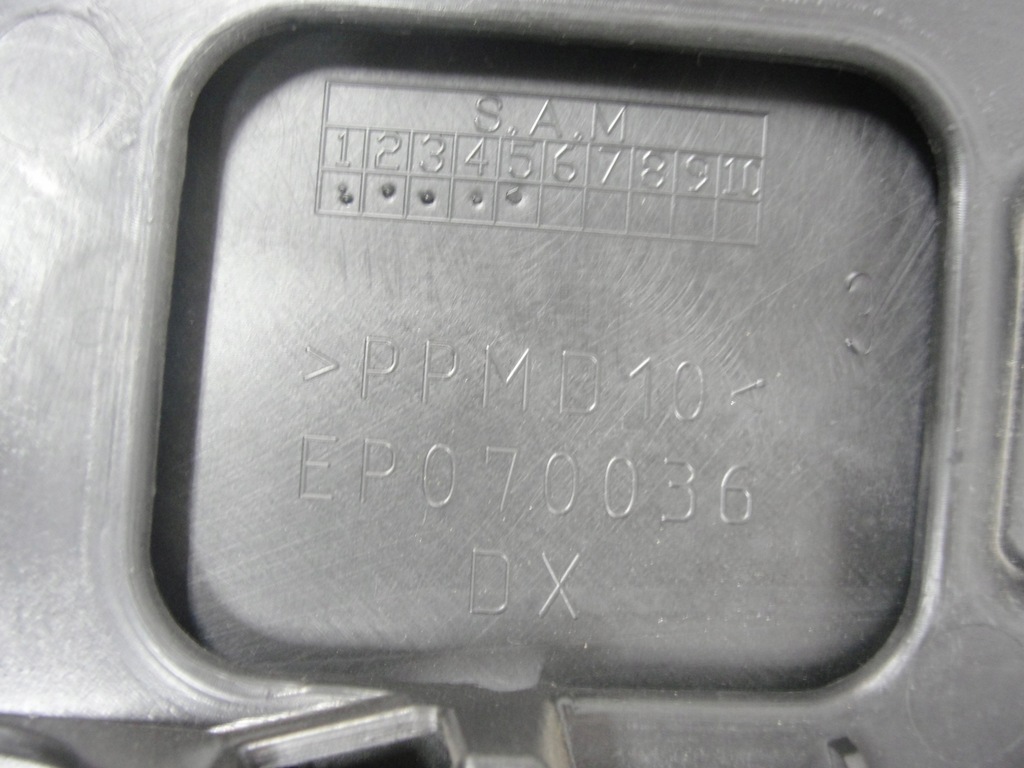 фото №3, Обшивка оббивка двері перед правий alfa romeo mito