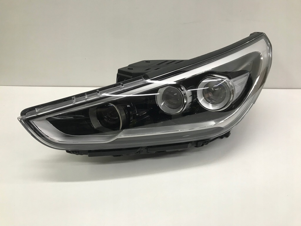 Купити Hyundai i30 фара ліва full led 92101-g4100