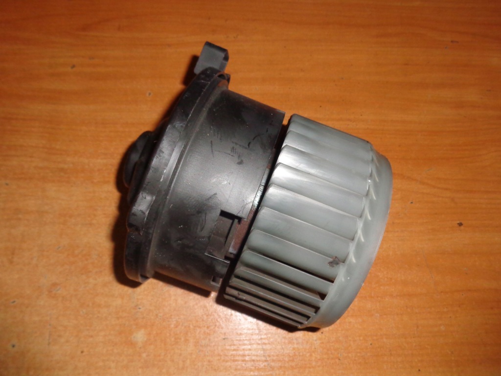 фото №1, Colt vi z30 вентилятор вентилятор отопителя двигатель