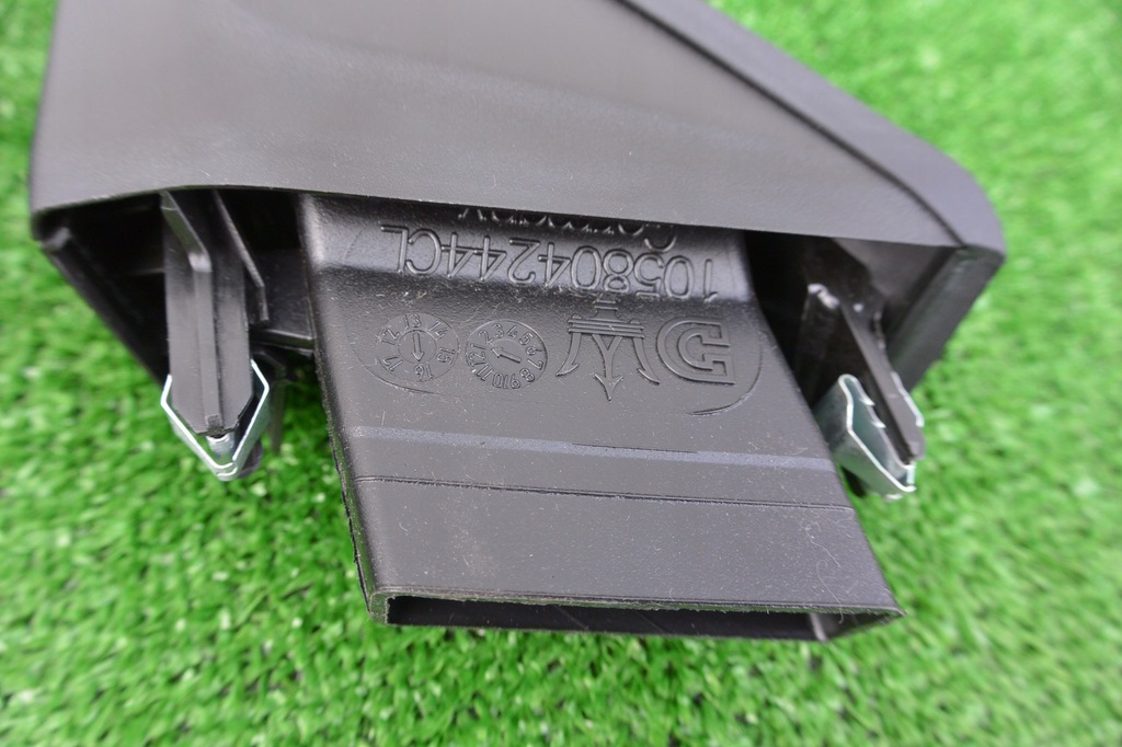 фото №3, Заглушка треугольник дверь kpl maserati quattroporte