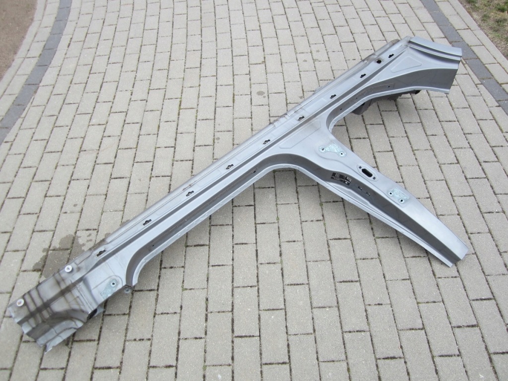 фото №1, Порог блок двигателя правый mercedes w212 kombi