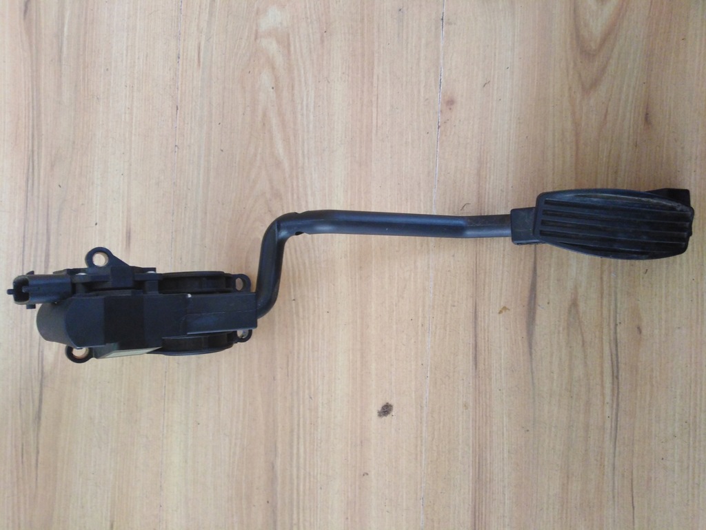 фото №1, Alfa romeo 156 1.9 jtd потенциометр педаль газа 566