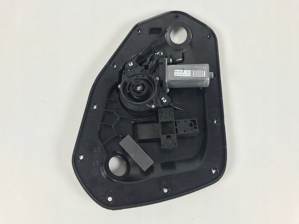 фото №1, Доводчик доводчик двері audi q7 sq7 4m 4m0839004