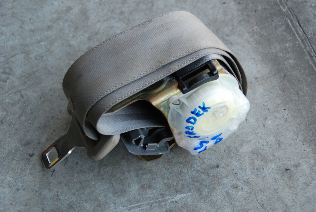 фото №1, Lexus ls430 03r pas безпеки задня середній