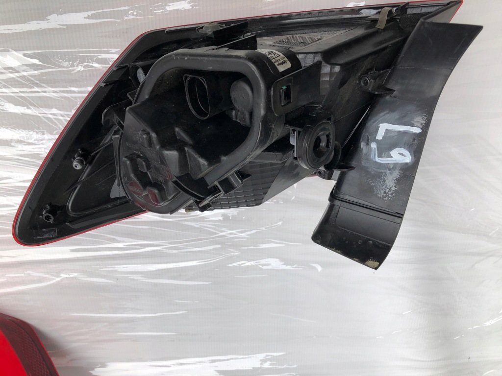фото №8, Лампа задняя seat leon iii 5f0945095 5f0945096