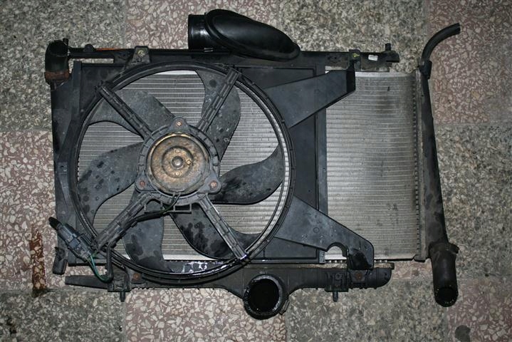 фото №2, Комплект радиатор+ вентилятор space star lift 1,9dci