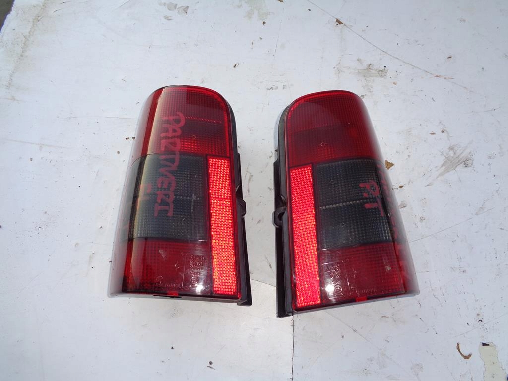 фото №1, Лампа левый задняя peugeot partner 1