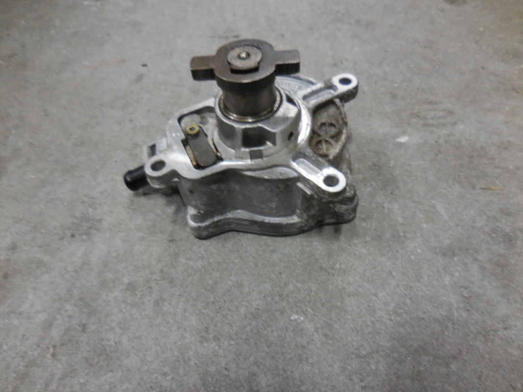 Купити Volkswagen оригінальний номер 07k145100c насос вакуум вакуум вакуум