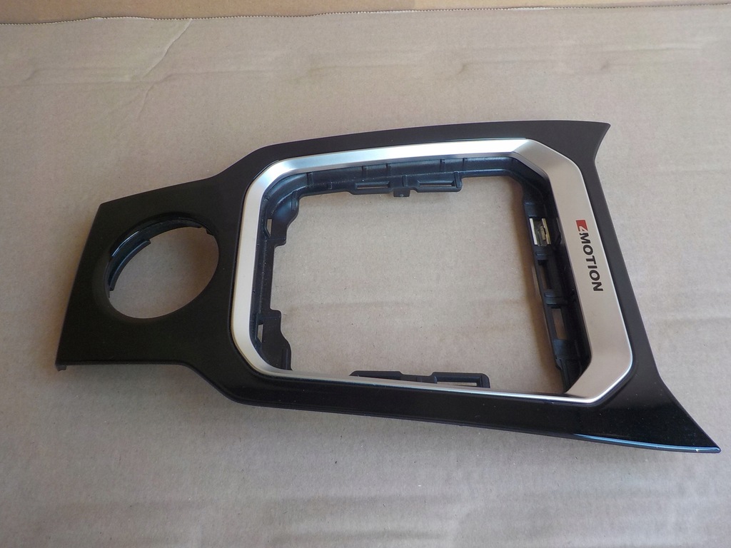 фото №1, Vw t-roc 2.0tsi рамка чехол рычага переключения передач передач 2ga711456