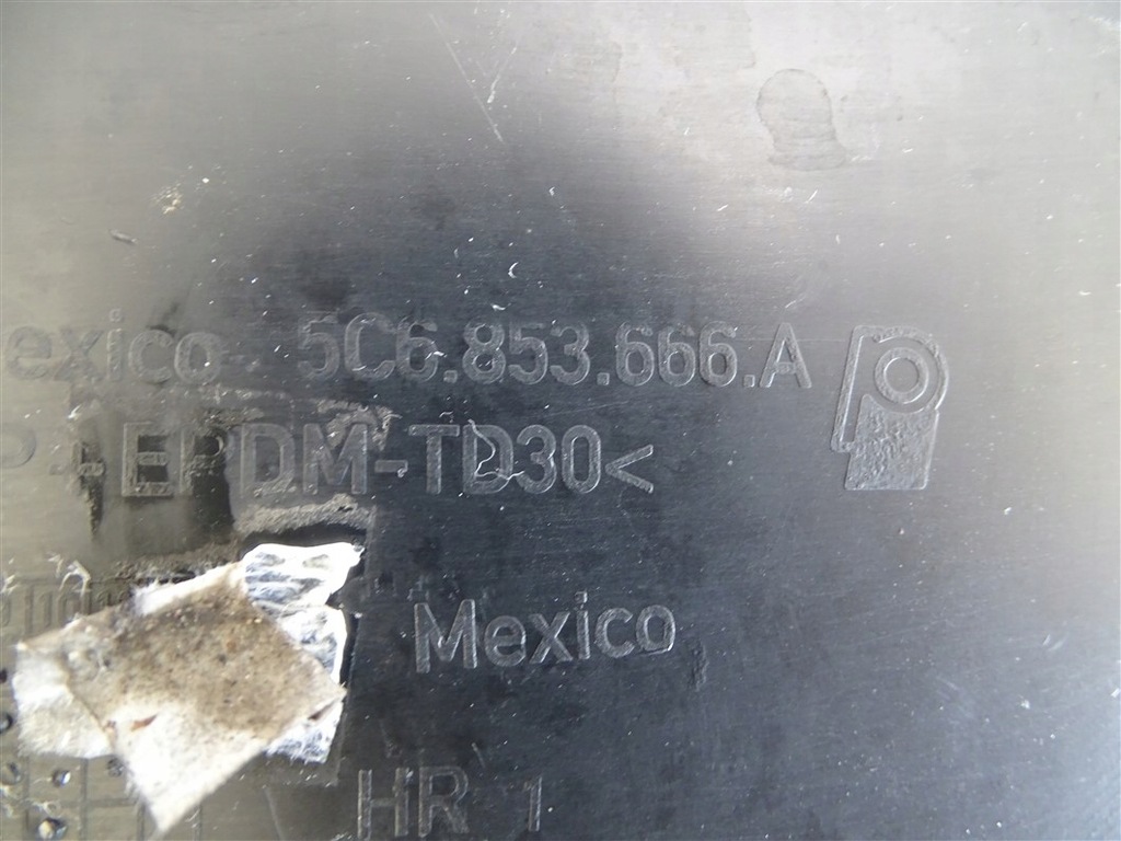 фото №9, Решітка w бампер перед права vw jetta 5c6 11-14