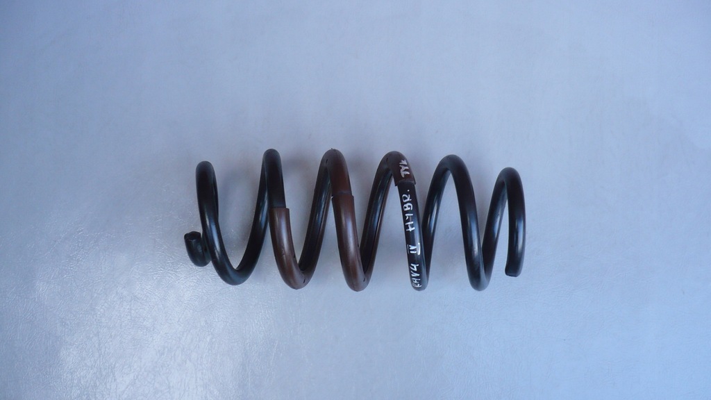 фото №1, Пружина подвеска задняя toyota rav4 iv hybrid