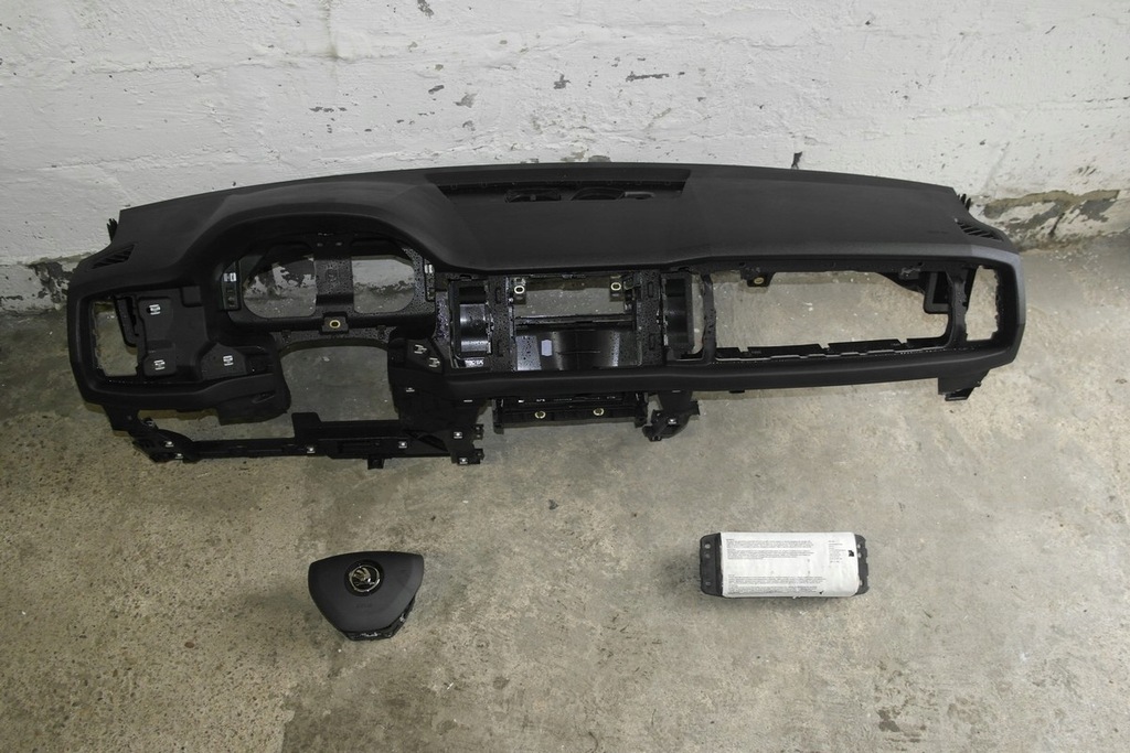 фото №1, Skoda kodiaq приборная панель приборная панель pulpit консоль подушка безопасности