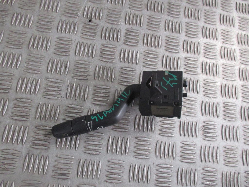 фото №2, Переключатель поворота дворник scania r 1542528