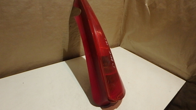 фото №3, Peugeot 206 sw лампа задняя фара правый