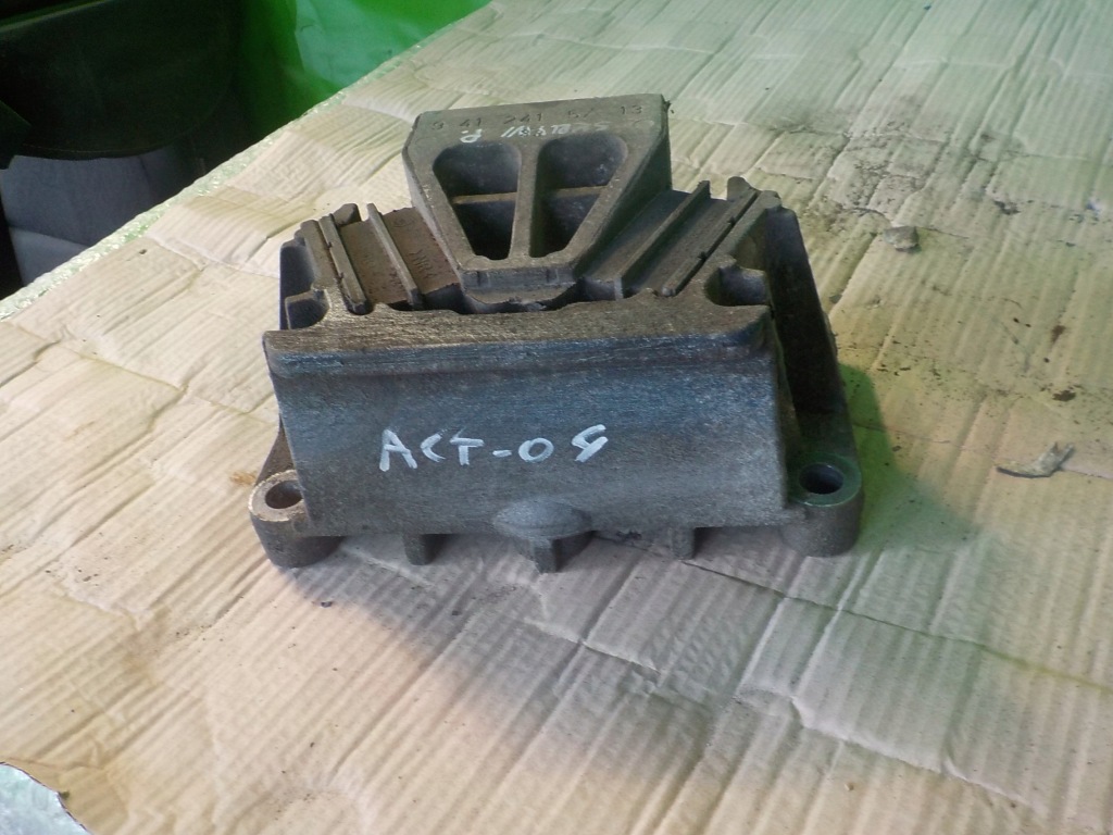 фото №4, Actros 1840 mp1 подушка двигуна кронштейн коробки