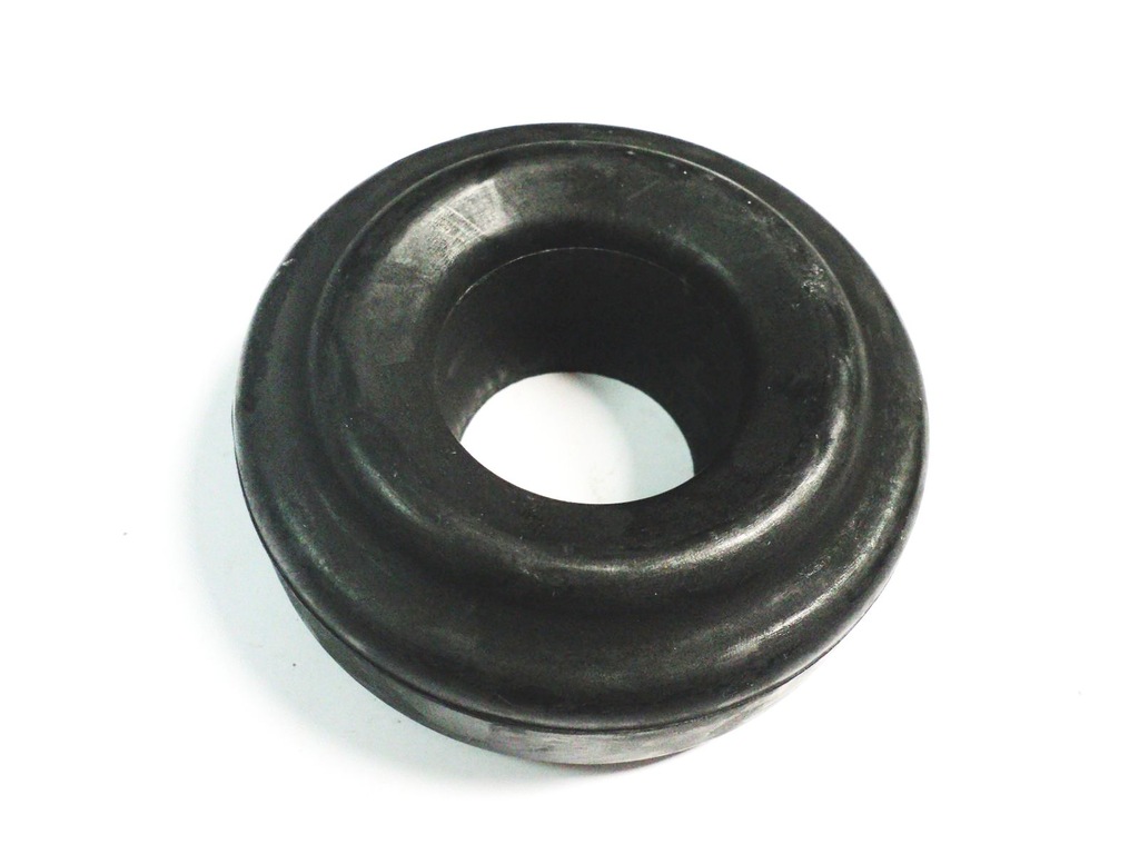 фото №1, Резиновый элемент рычага задняя mercedes w110 w111 w112