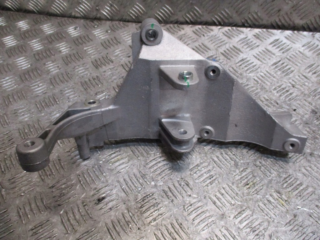 фото №4, Кронштейн fiat 500 abarth 595 1,4i 55318948