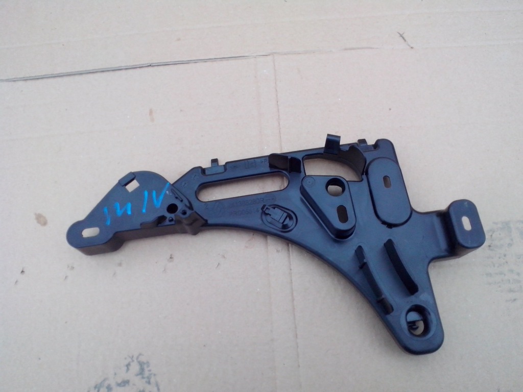 фото №1, Пластик направляющая кронштейн электропроводка renault megane iv