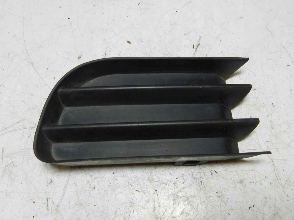 фото №2, Решітка ліва перед renault megane ii 8200115119