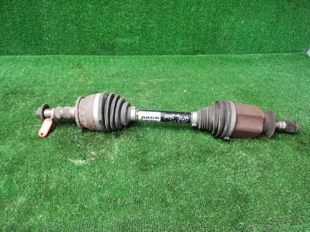 Купити Opel astra j gtc 2.0 t привідний вал права 13335157