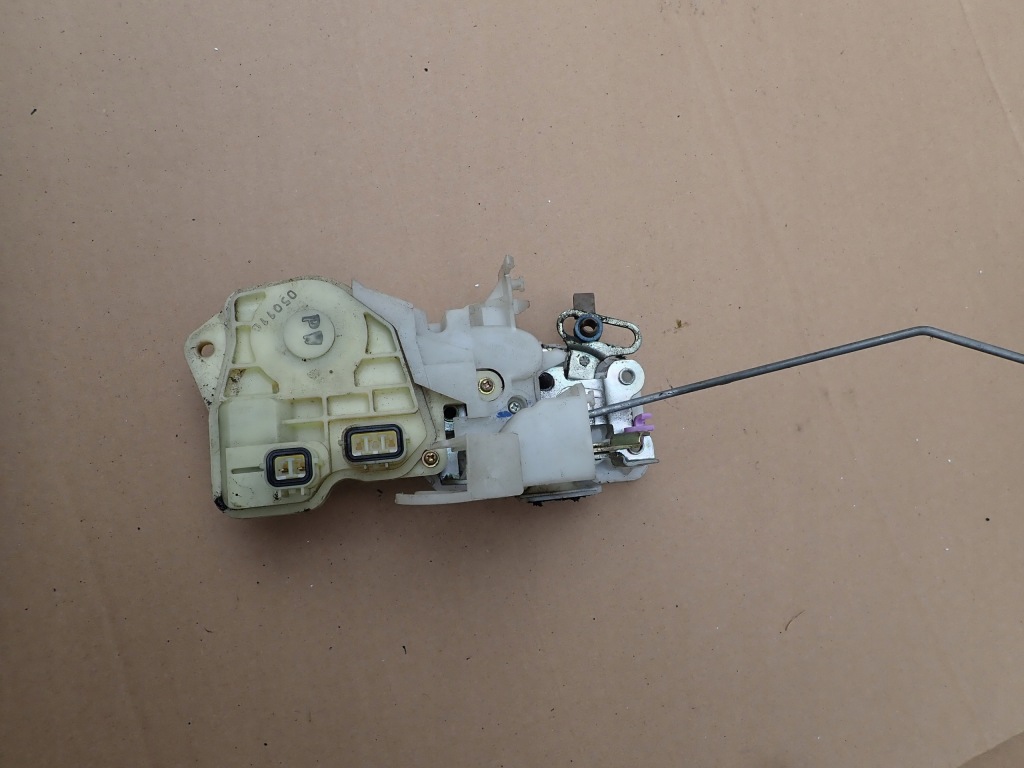 фото №3, Civic vii hb 5d 01-05 замок двері передній правий