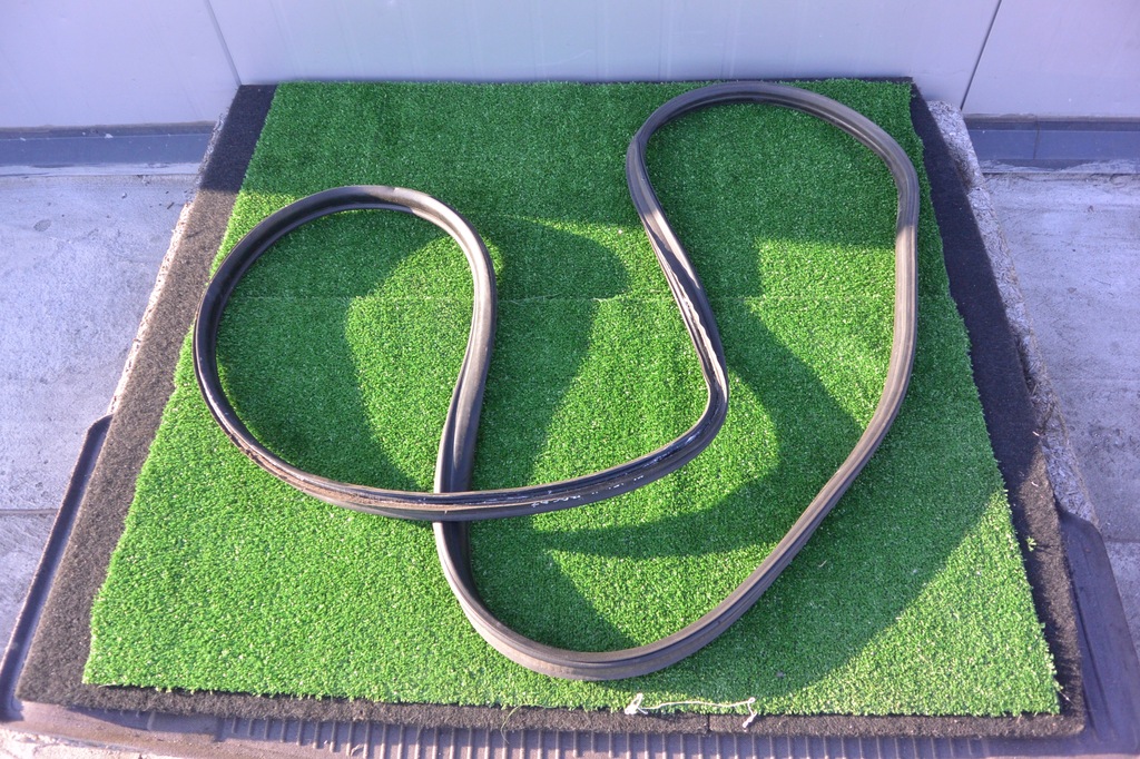 фото №1, Прокладка крышки багажника mercedes ml w164